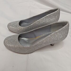 Dream Pairs Luvly Pumps Womens 7.5 Silver Glitter Kitten Heel Round Toe Shoes